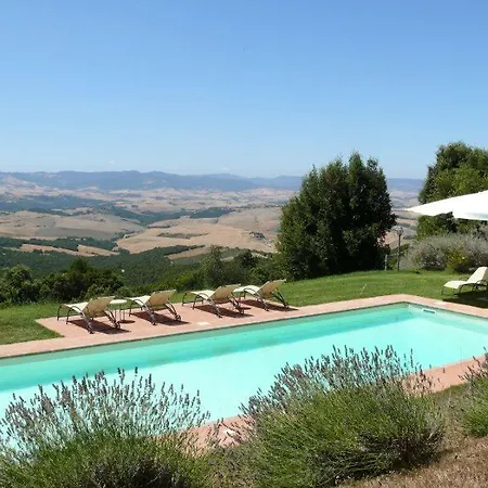 וילה Sleeps 8 With Pool Palagio