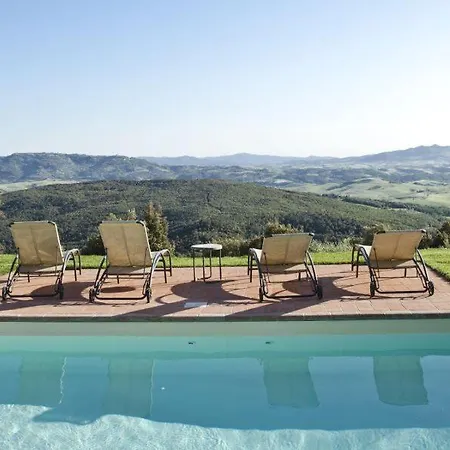 וילה Sleeps 8 With Pool *